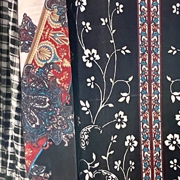 (NEW) TOLANI Flannel & Velvet BOHO Button Down Blouse, Black/White/Multi - 3 X - Picture 8 of 16